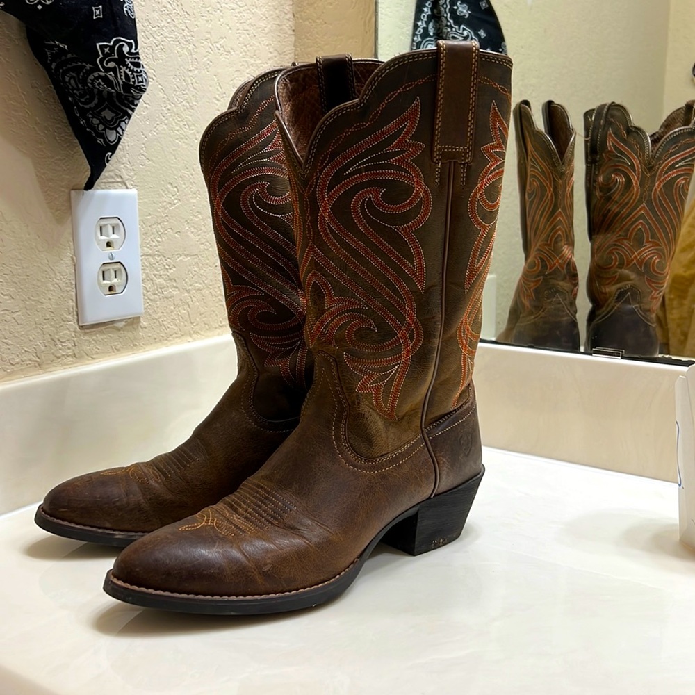 ARIAT COWGIRL BOOTS